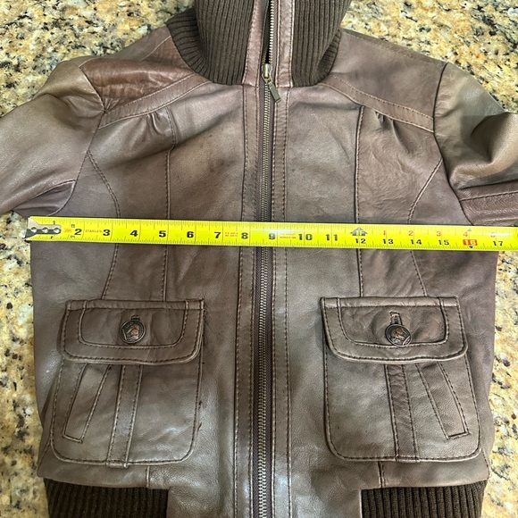 Bomber leather jacket - Picture 6 of 7